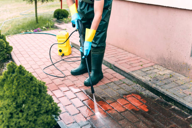 Best Sidewalk Pressure Washing  in Crosby, ND